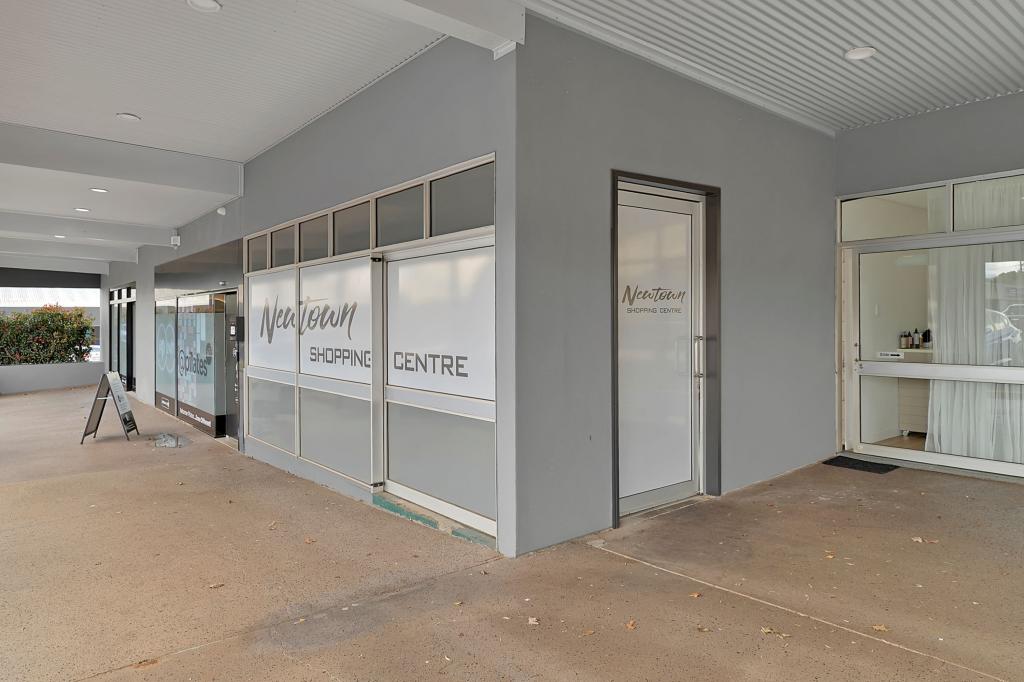 Shop 3/255b Herries St, Newtown, QLD 4350