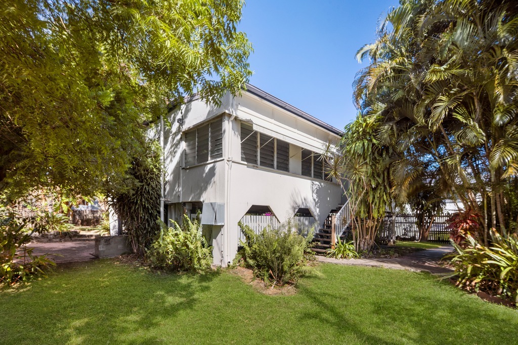 14 Burton St, Mysterton, QLD 4812
