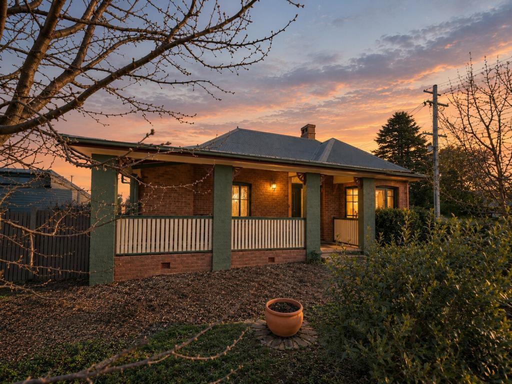 145 Lang St, Glen Innes, NSW 2370