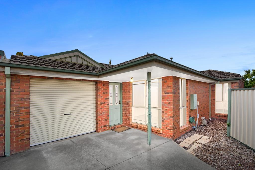 2/39 Songlark Cres, Werribee, VIC 3030