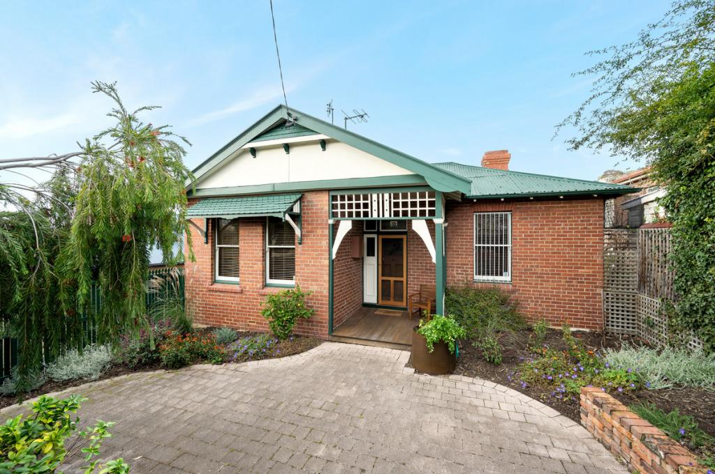 18 Summerhill Rd, West Hobart, TAS 7000