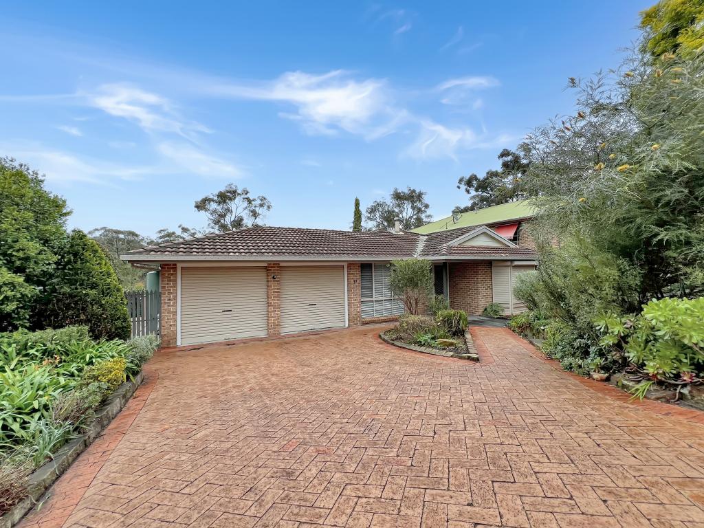 17 Strathdon Cres, Blaxland, NSW 2774