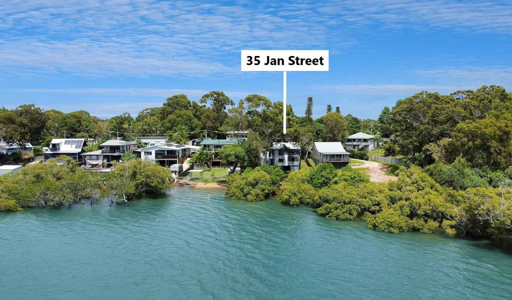 35 Jan St, Macleay Island, QLD 4184