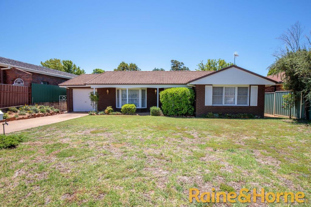16 FAIRVIEW ST, DUBBO, NSW 2830