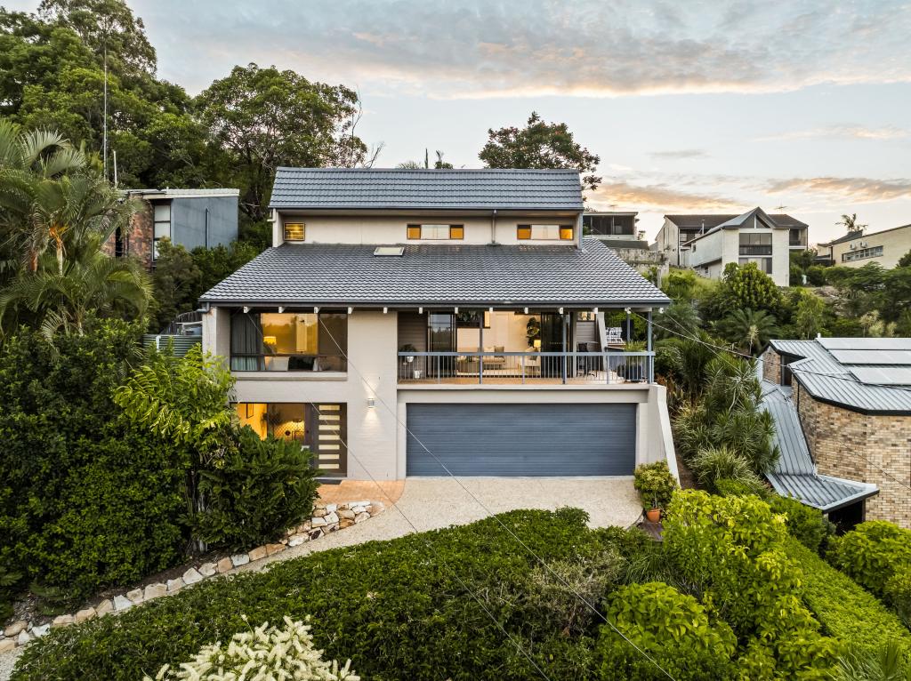 30 Belfort St, Stafford Heights, QLD 4053