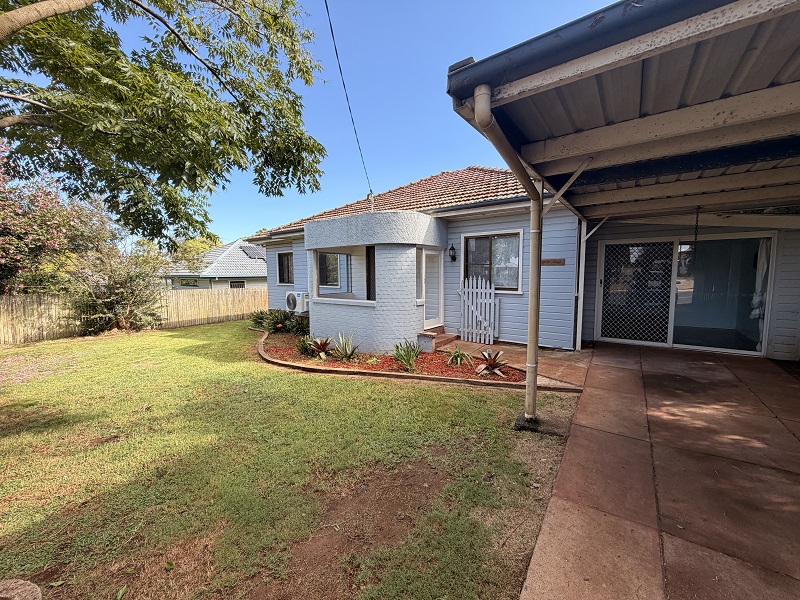 27 JAMES ST, EAST TOOWOOMBA, QLD 4350