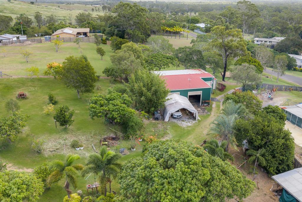 3b Davis St, Mount Larcom, QLD 4695
