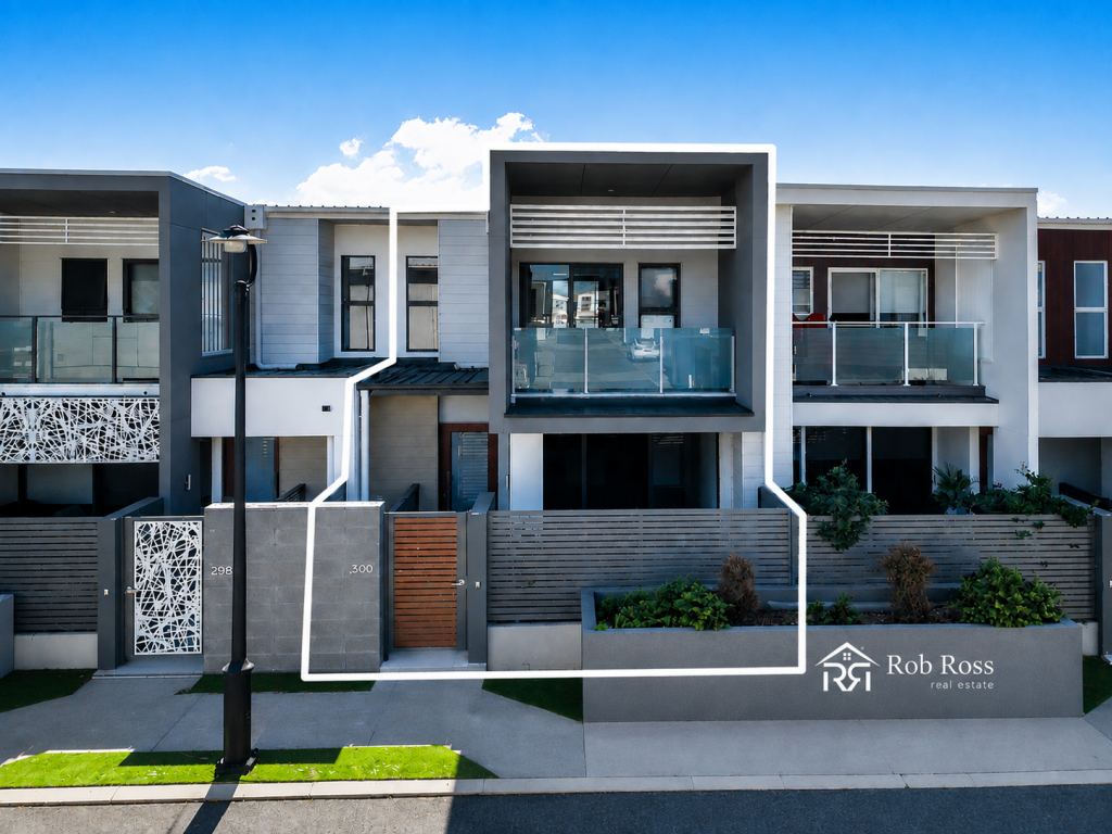 300/1 VUE BVD, ROBINA, QLD 4226