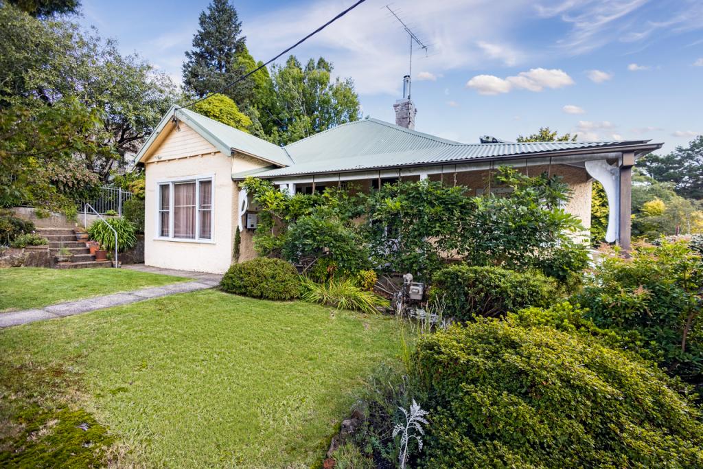 22 Eastview Ave, Leura, NSW 2780