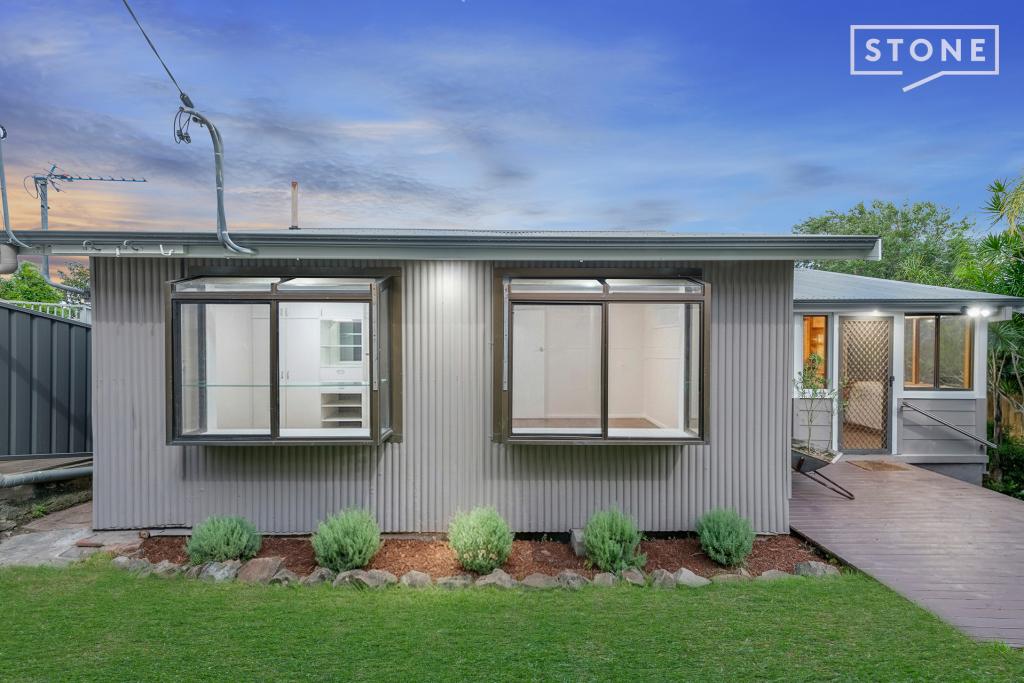 24 Pannamena Cres, Eleebana, NSW 2282