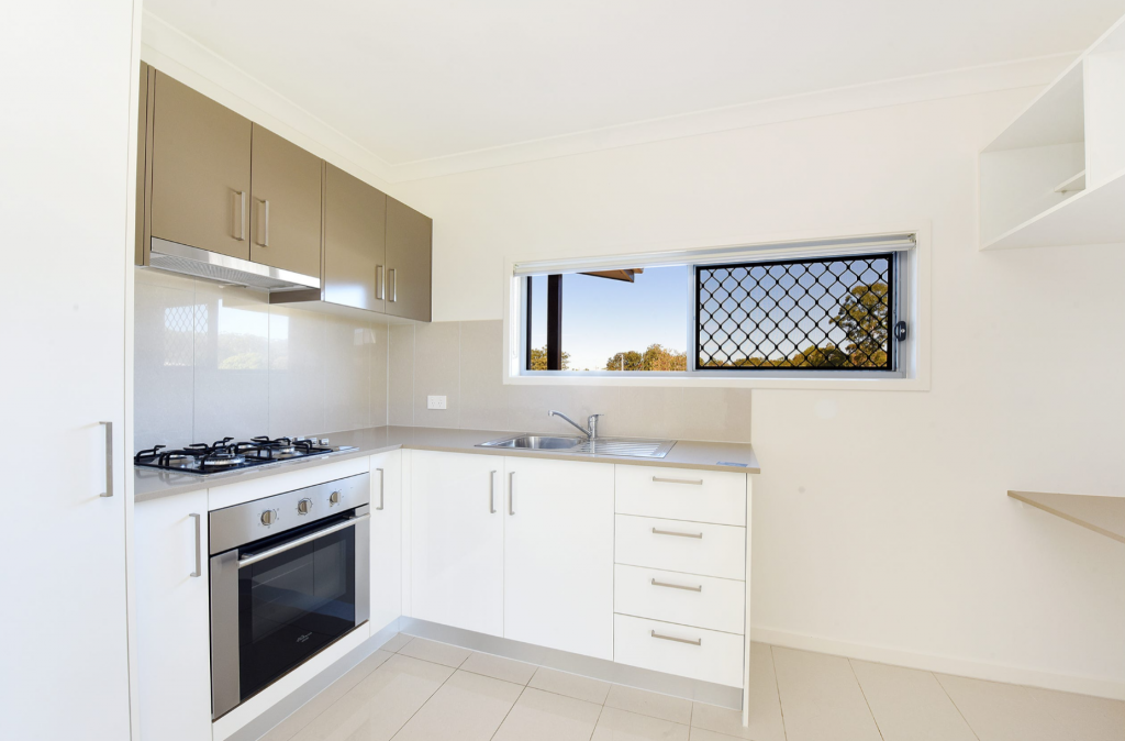 2/2 LLOYD ST, BEERWAH, QLD 4519