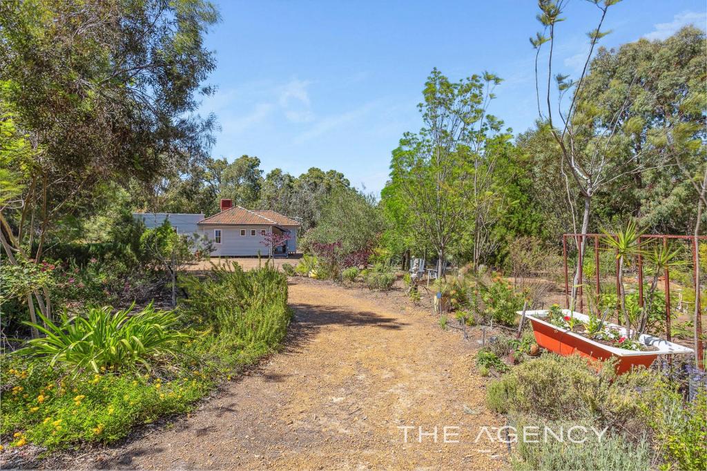 861 Berry Rd, Gidgegannup, WA 6083