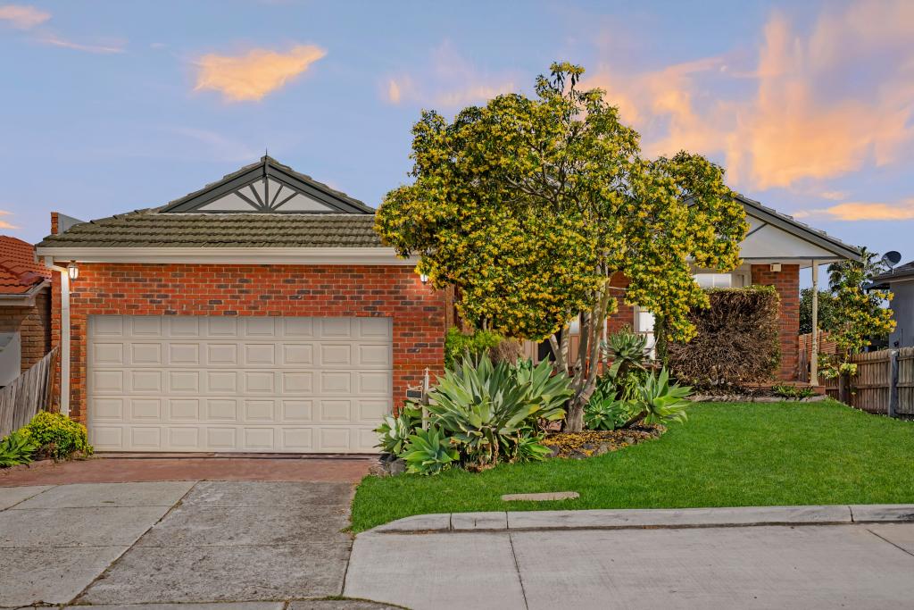10 REYNOLDS CT, ROXBURGH PARK, VIC 3064