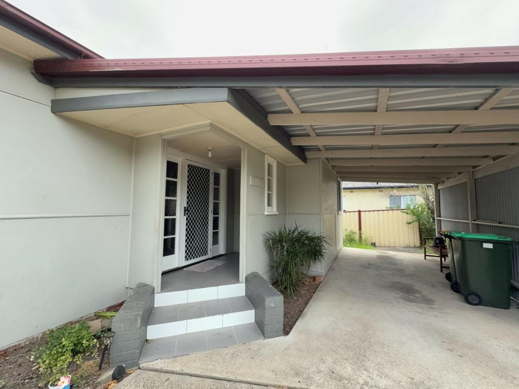 18 Crescent Ave, Taree, NSW 2430