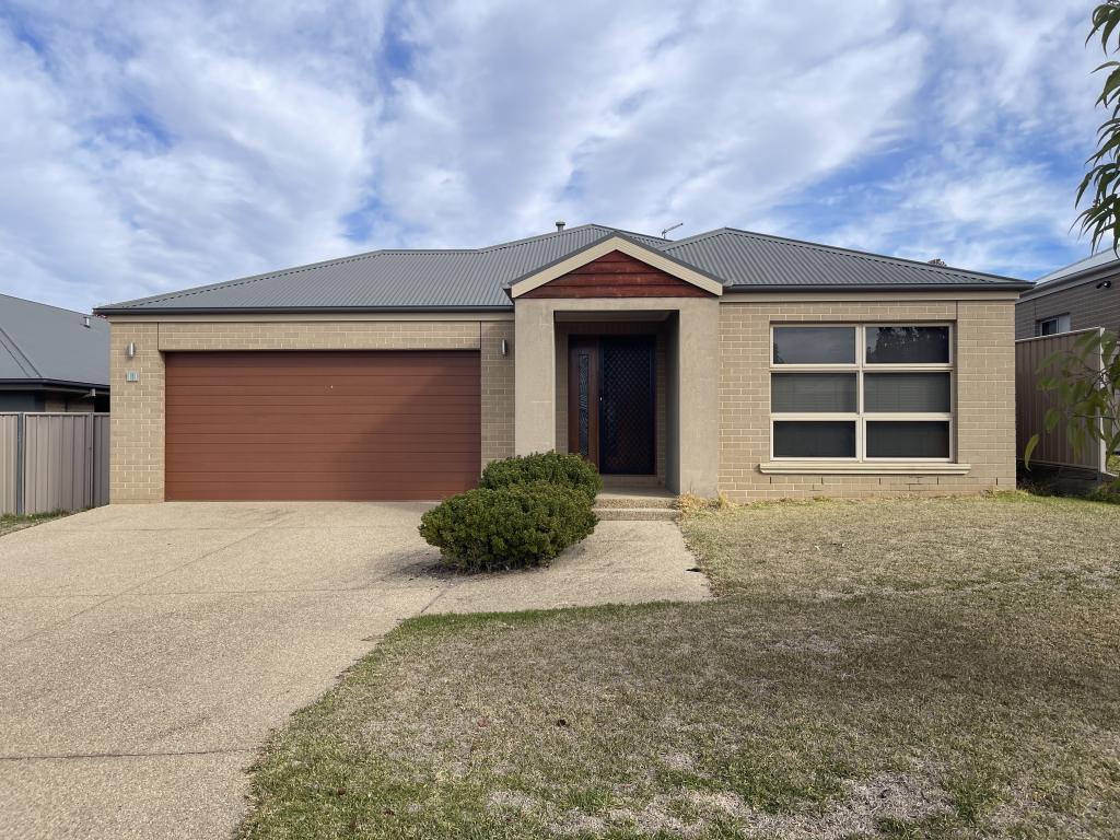 11 Lawson Cct, Lavington, NSW 2641