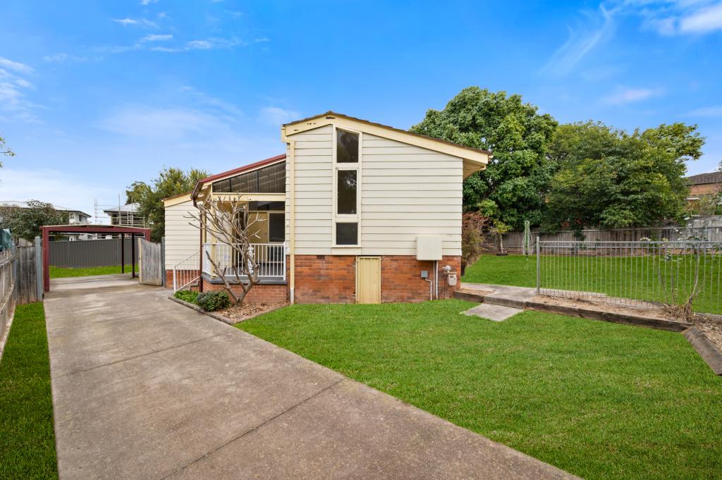 6 Docharty St, Bradbury, NSW 2560