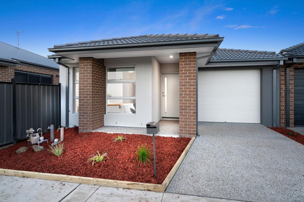 34 Scaevola Rd, Craigieburn, VIC 3064