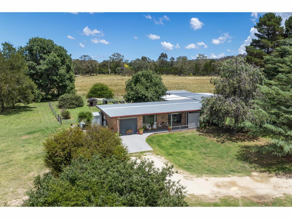 57 BLANCH RD, ARMIDALE, NSW 2350