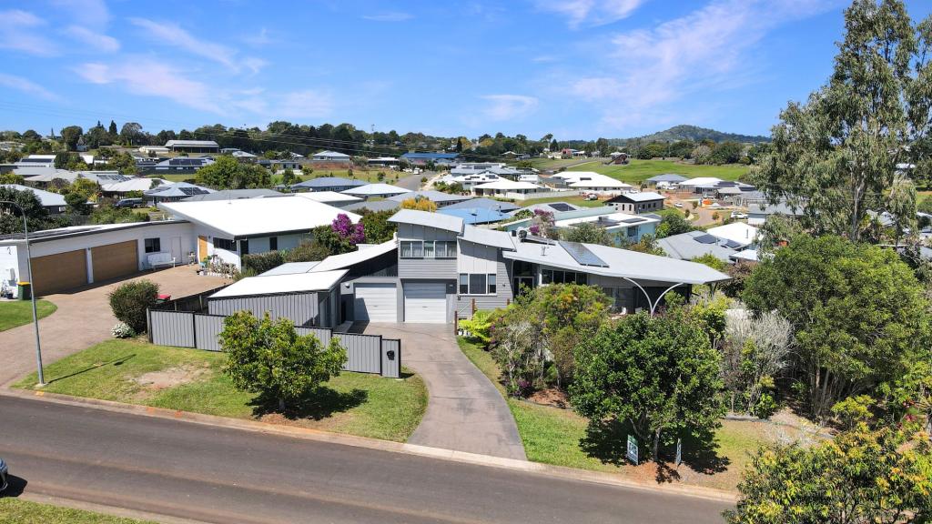 41 Williams Ave, Yungaburra, QLD 4884
