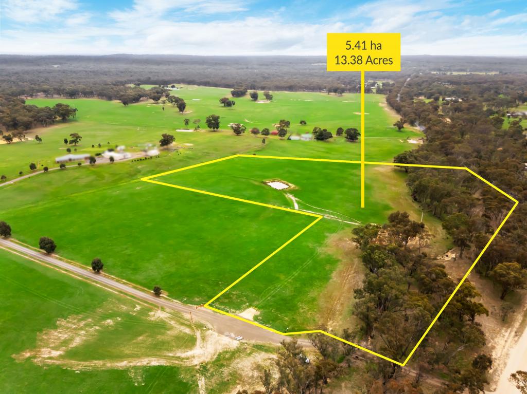 10 Blacksmith Gully Rd, Daisy Hill, VIC 3465