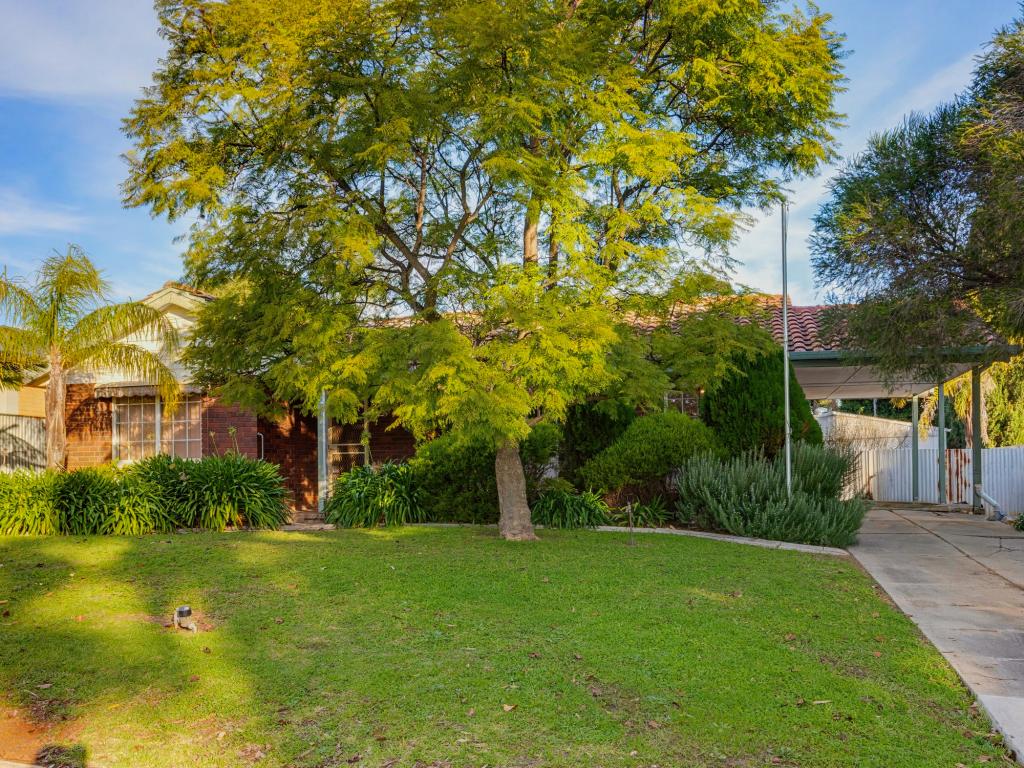 79 Regency Rd, Happy Valley, SA 5159