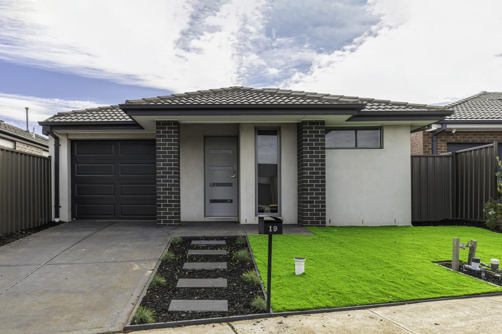 19 Opal St, Cobblebank, VIC 3338