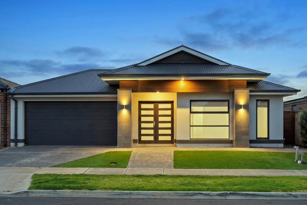 11 Rhubarb Rd, Manor Lakes, VIC 3024