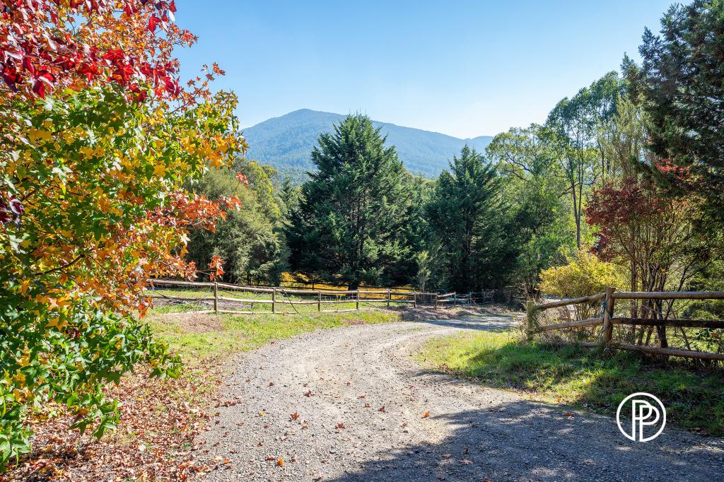 700 Woods Point Rd, East Warburton, VIC 3799