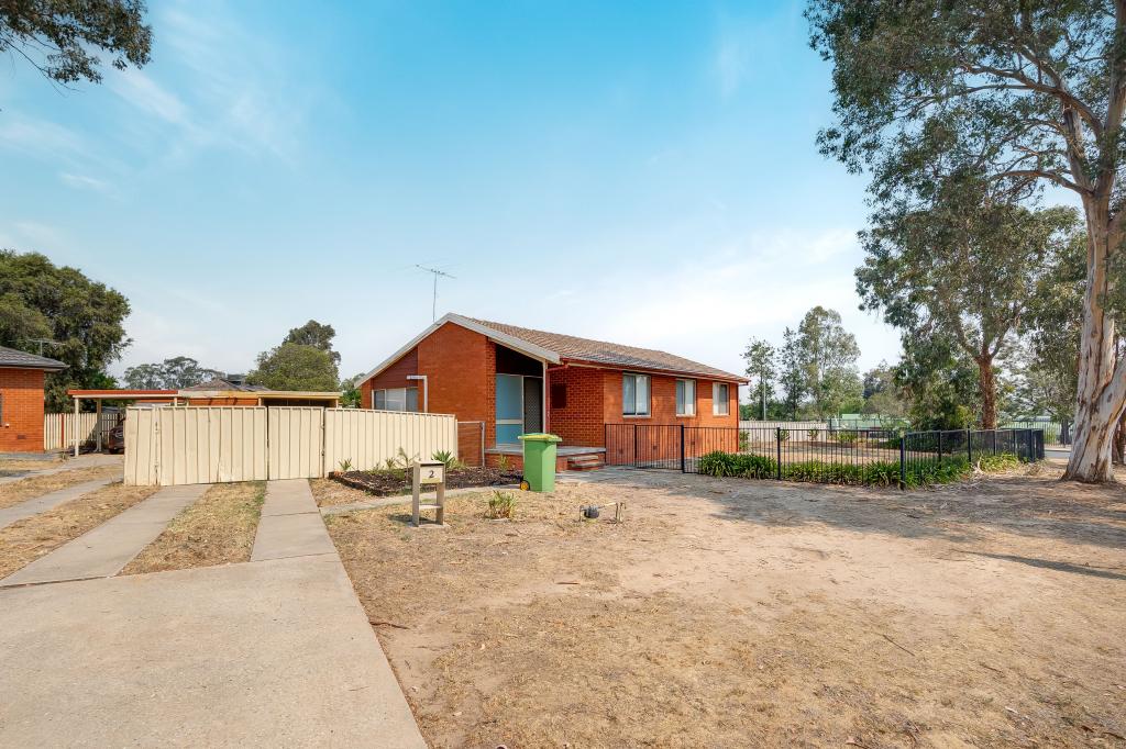 2 Conmurra Way, Springdale Heights, NSW 2641