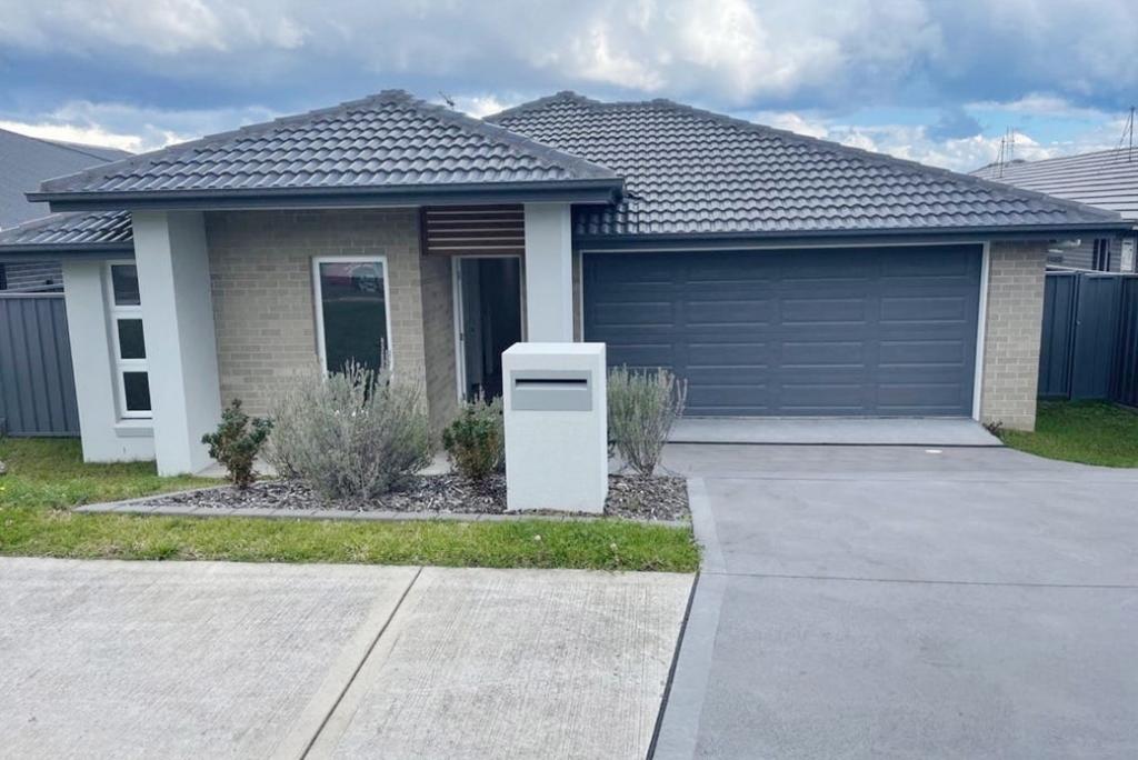 35 Woongarrah Rd, Woongarrah, NSW 2259