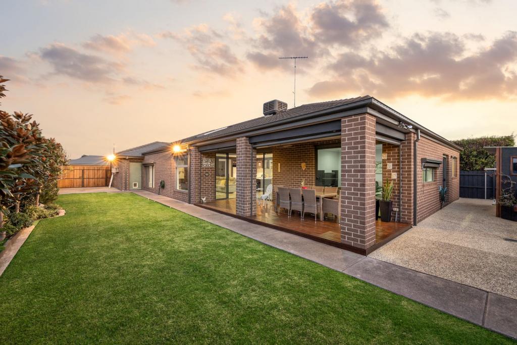 10 Silvercrest Way, Armstrong Creek, VIC 3217