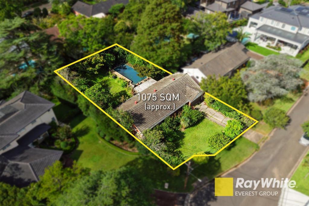 9 MYRTLE PL, ST IVES, NSW 2075