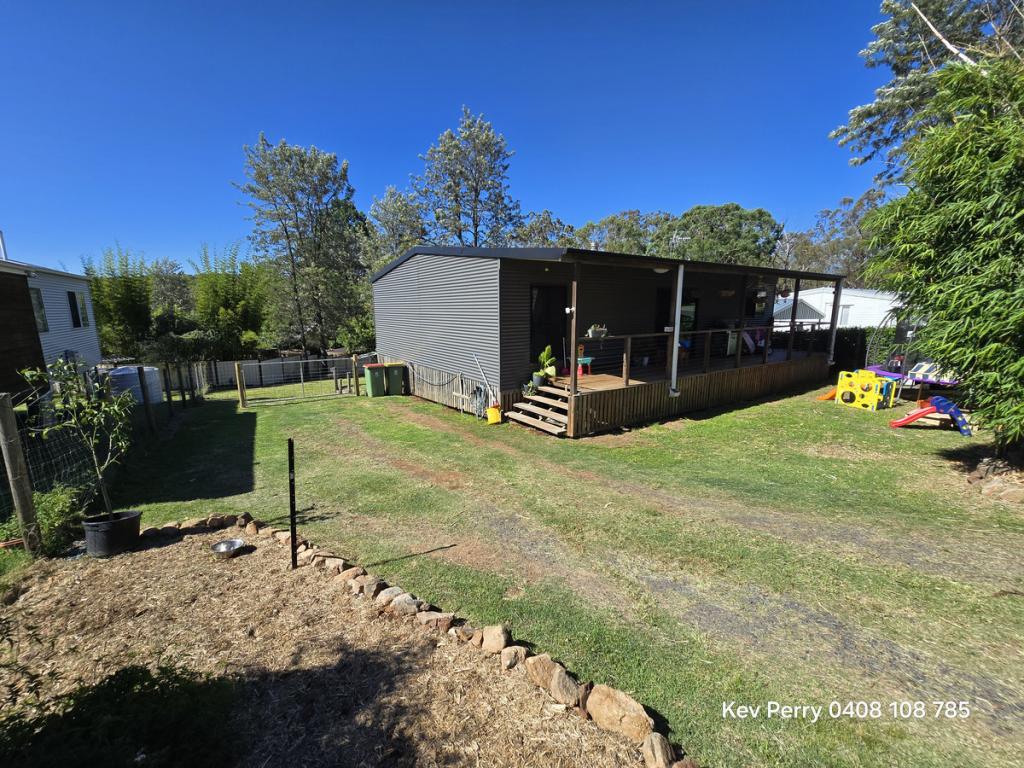 4 LADYBIRD LANE, CROWS NEST, QLD 4355