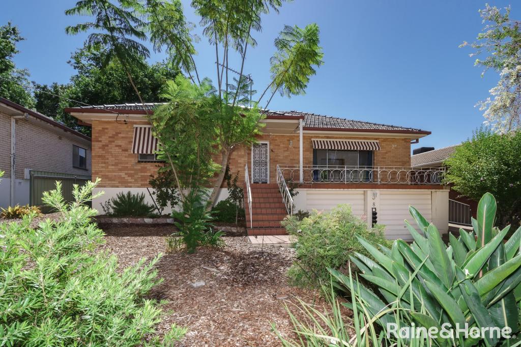8 Waratah St, Kooringal, NSW 2650