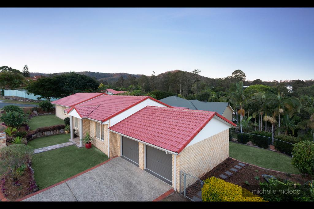 19 Mukurta St, Chapel Hill, QLD 4069