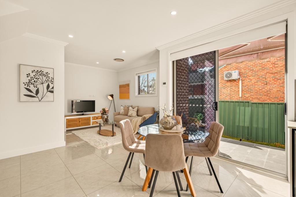 4/27c Carinya Rd, Girraween, NSW 2145