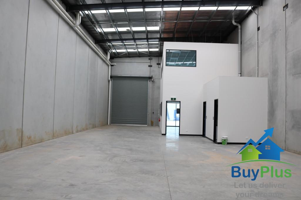 2/489 ROBINSONS RD, TRUGANINA, VIC 3029