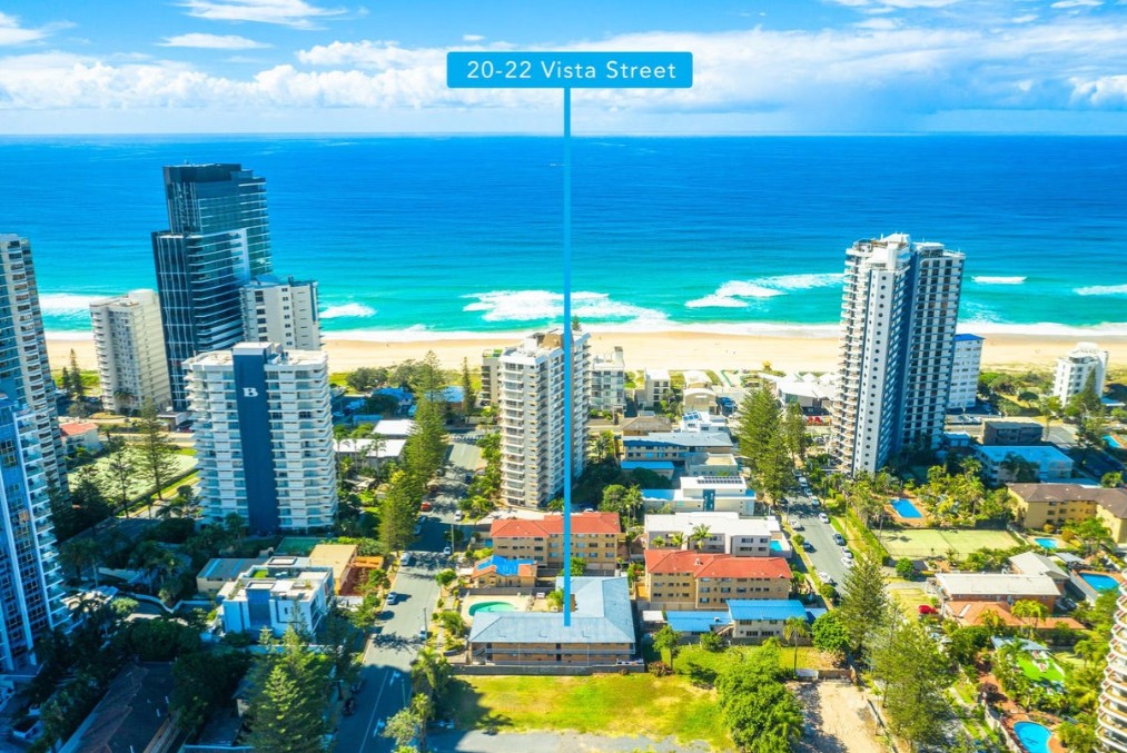 2/20 Vista St, Surfers Paradise, QLD 4217