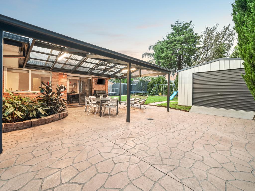 16 Dorchester Cres, Carrum Downs, VIC 3201