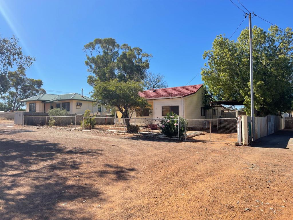 52 Sylvester St, Coolgardie, WA 6429