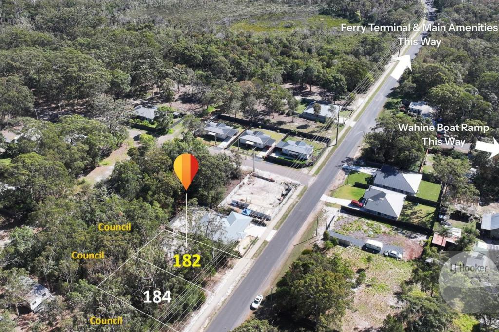 182 CENTRE RD, RUSSELL ISLAND, QLD 4184