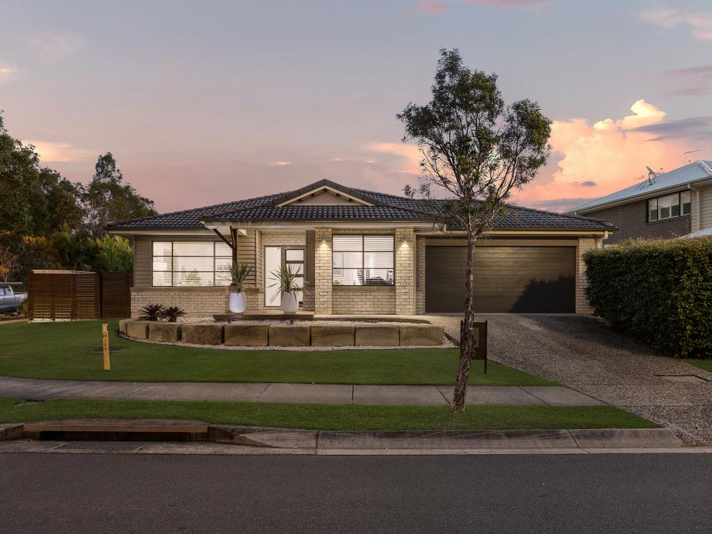2 Kenneth Dr, Augustine Heights, QLD 4300