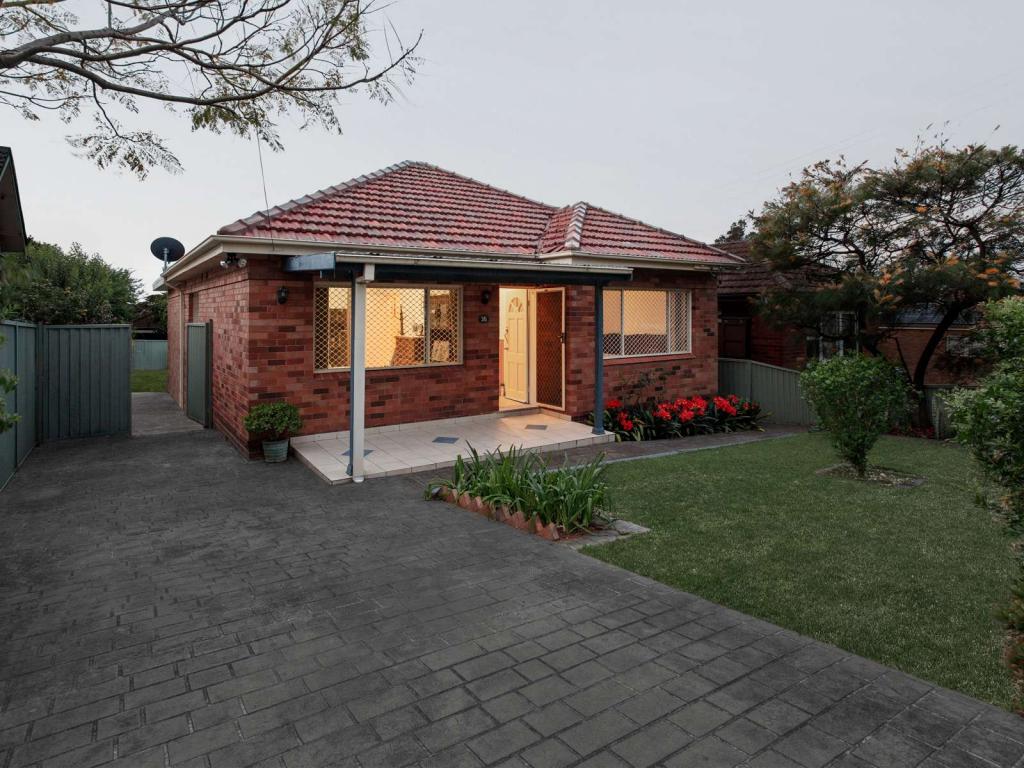 36 Bungalow Rd, Peakhurst, NSW 2210