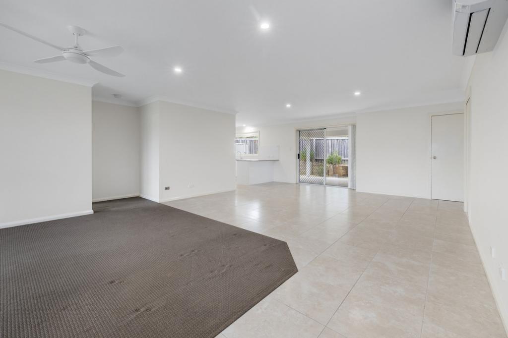 2/4 Meadow Lane, Port Macquarie, NSW 2444