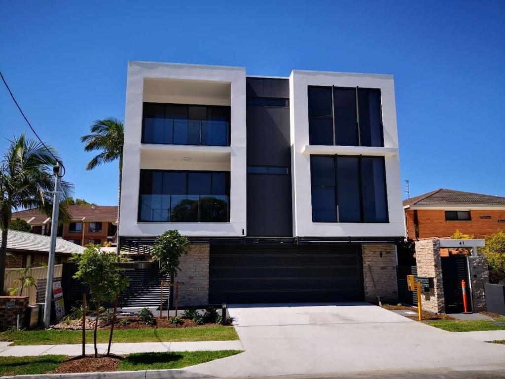 202/41 Milton Ave, Paradise Point, QLD 4216