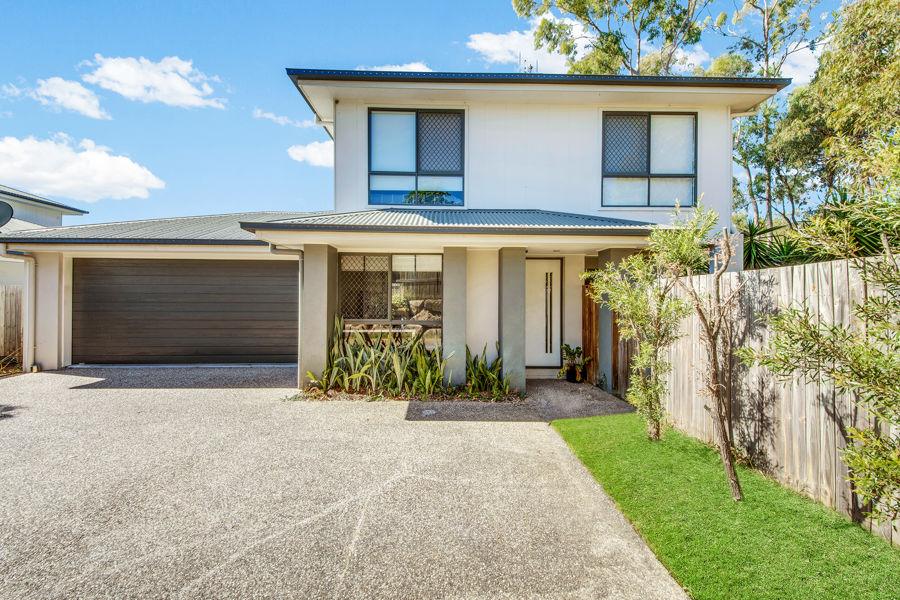 2/54 Fitzroy Ave, Clinton, QLD 4680