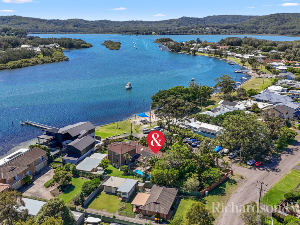 30 Sorrento Rd, Empire Bay, NSW 2257