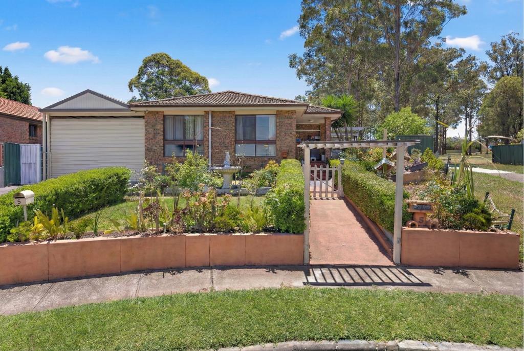 5 Tobruk Pl, Bossley Park, NSW 2176