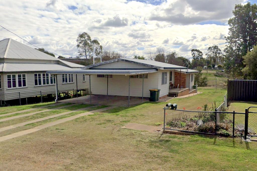 2/10 Creek St, Oakey, QLD 4401