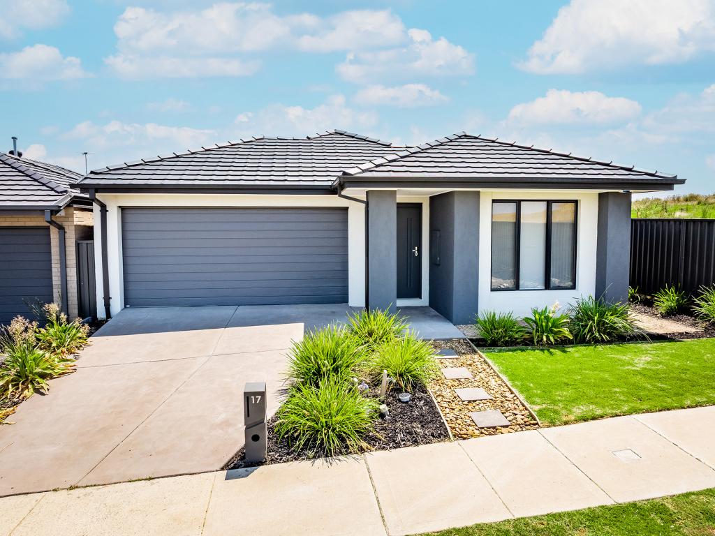 17 Prizzle Rd, Pakenham, VIC 3810